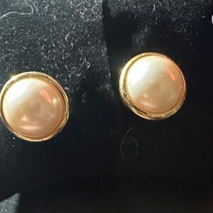 Classic Gold and Cream Pearl Earrings